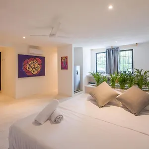art-studios-local-acommodation-art-shop.quintano-roohotels.com/