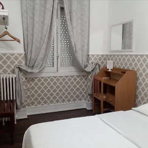 Alojamento de Acomodação e Pequeno-almoço Londrina **