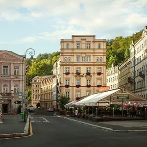 Ruze 4* Karlovy Vary