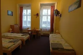Hotel U Dvou Zlatych Klicu Prag 3*,